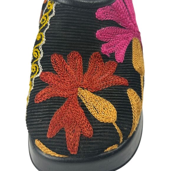 Retro Vibe Italian Floral Embroidered Corduroy Fairycore Boho Chunky Clogs 36  6 - Picture 8 of 16